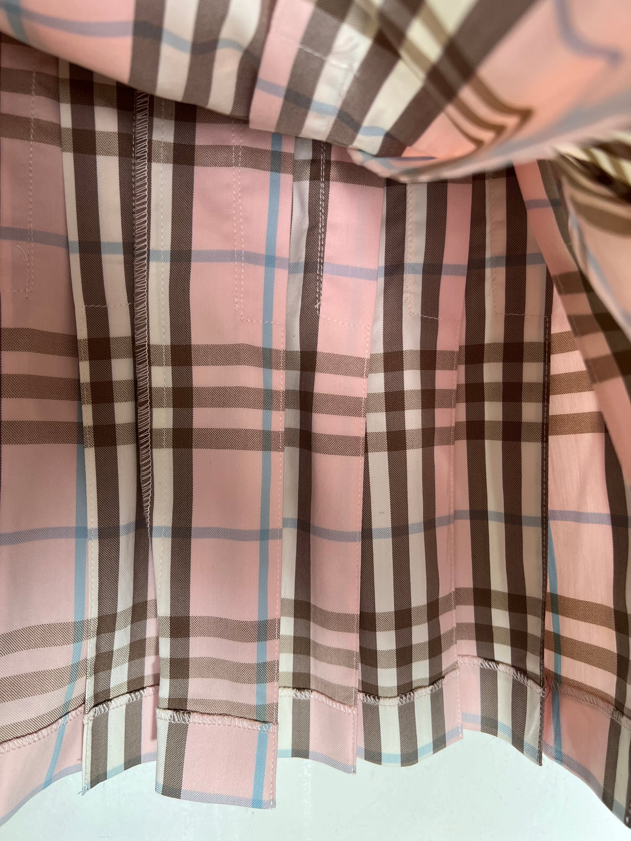 Burberry vintage pink plaid mini skirt, size M | Shop now